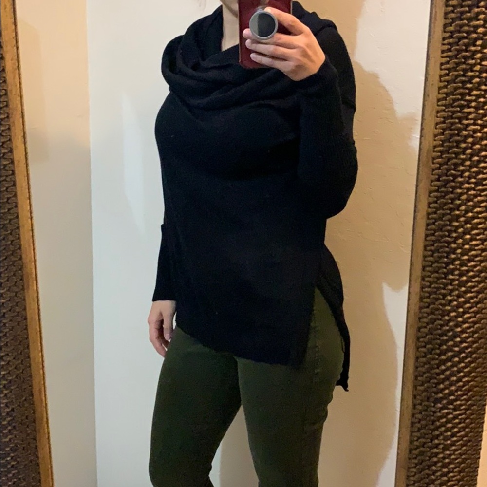 Wearables XS cowl neckline high low tunic